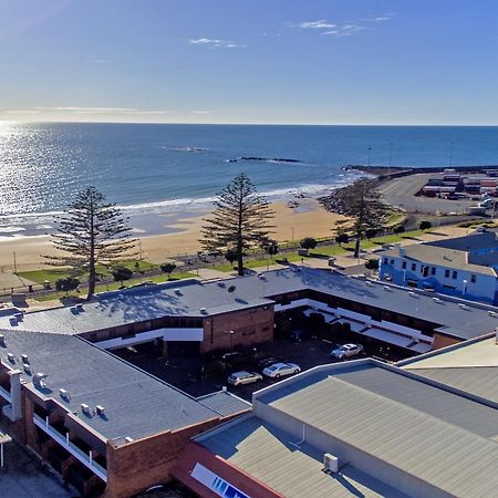 Beachfront Voyager Motor Inn Burnie Exterior photo